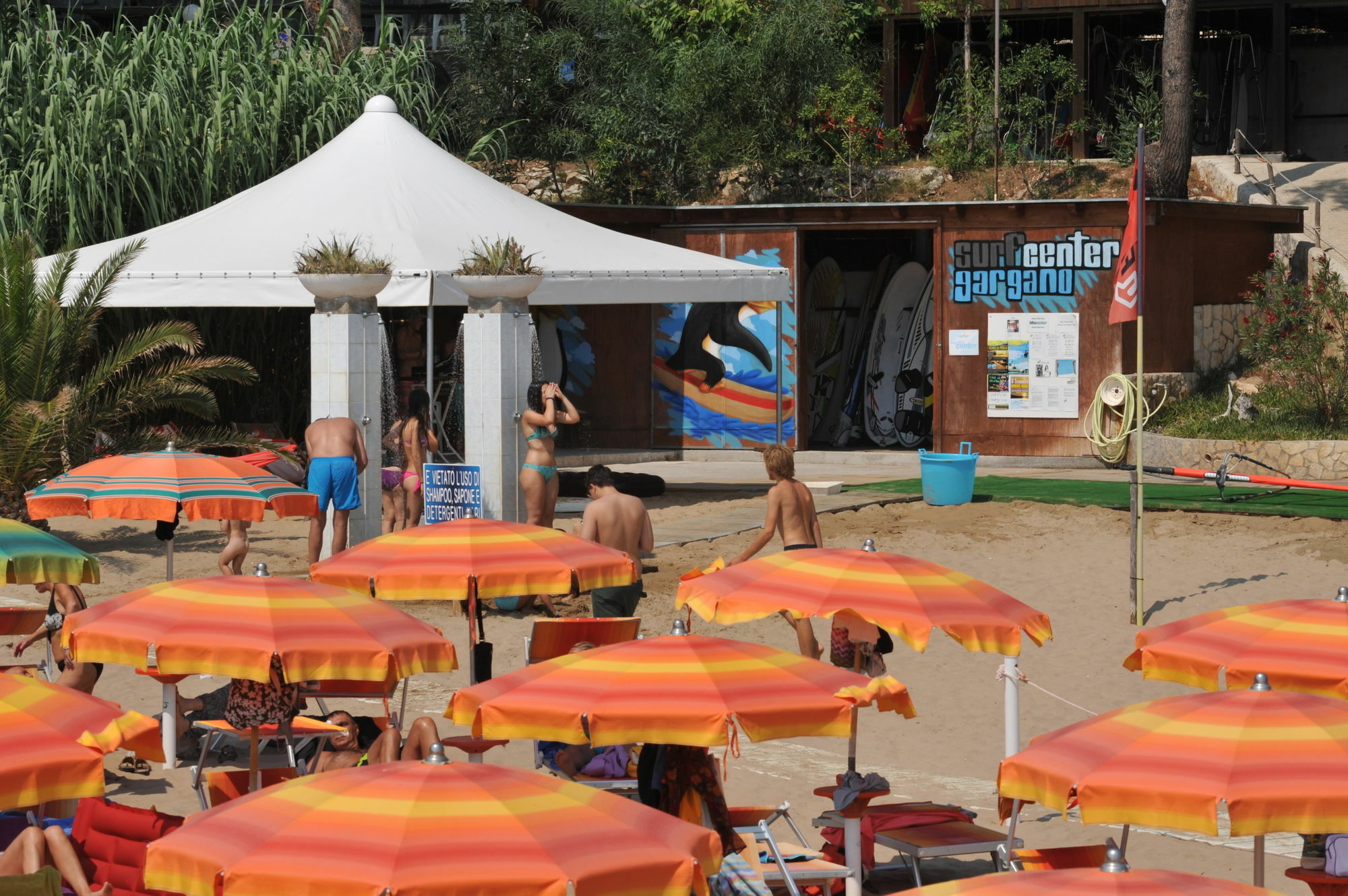 Villaggio Camping Punta Lunga В'єсте Екстер'єр фото